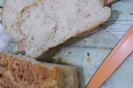 Gluténmentes joghurtos kemencés kenyér