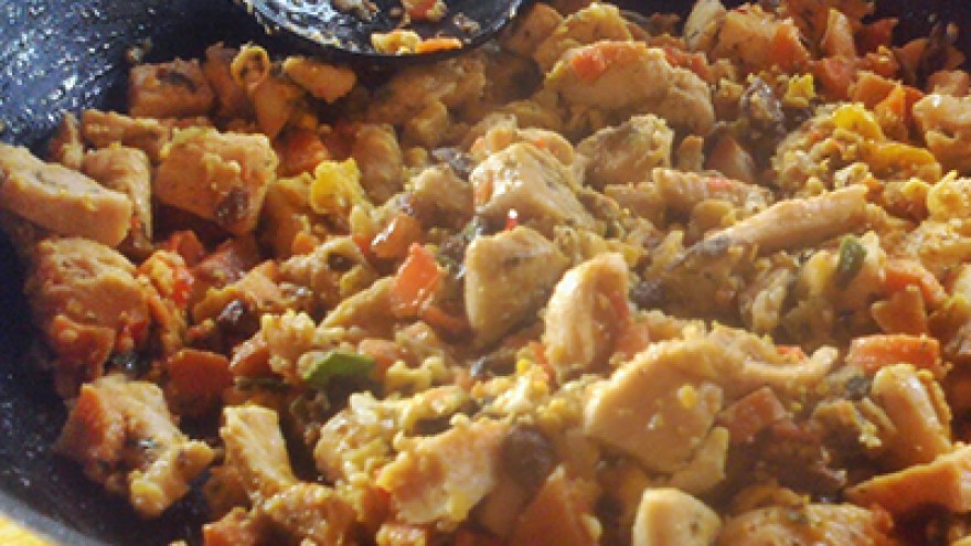 Pirított csirkemell-kocka zöldséggel-gombával!